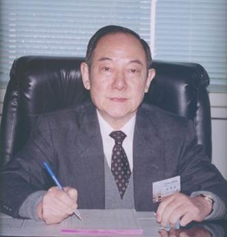 顏秉嶼