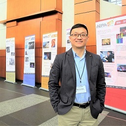 Associate Professor and Chair Chen Wen-yan